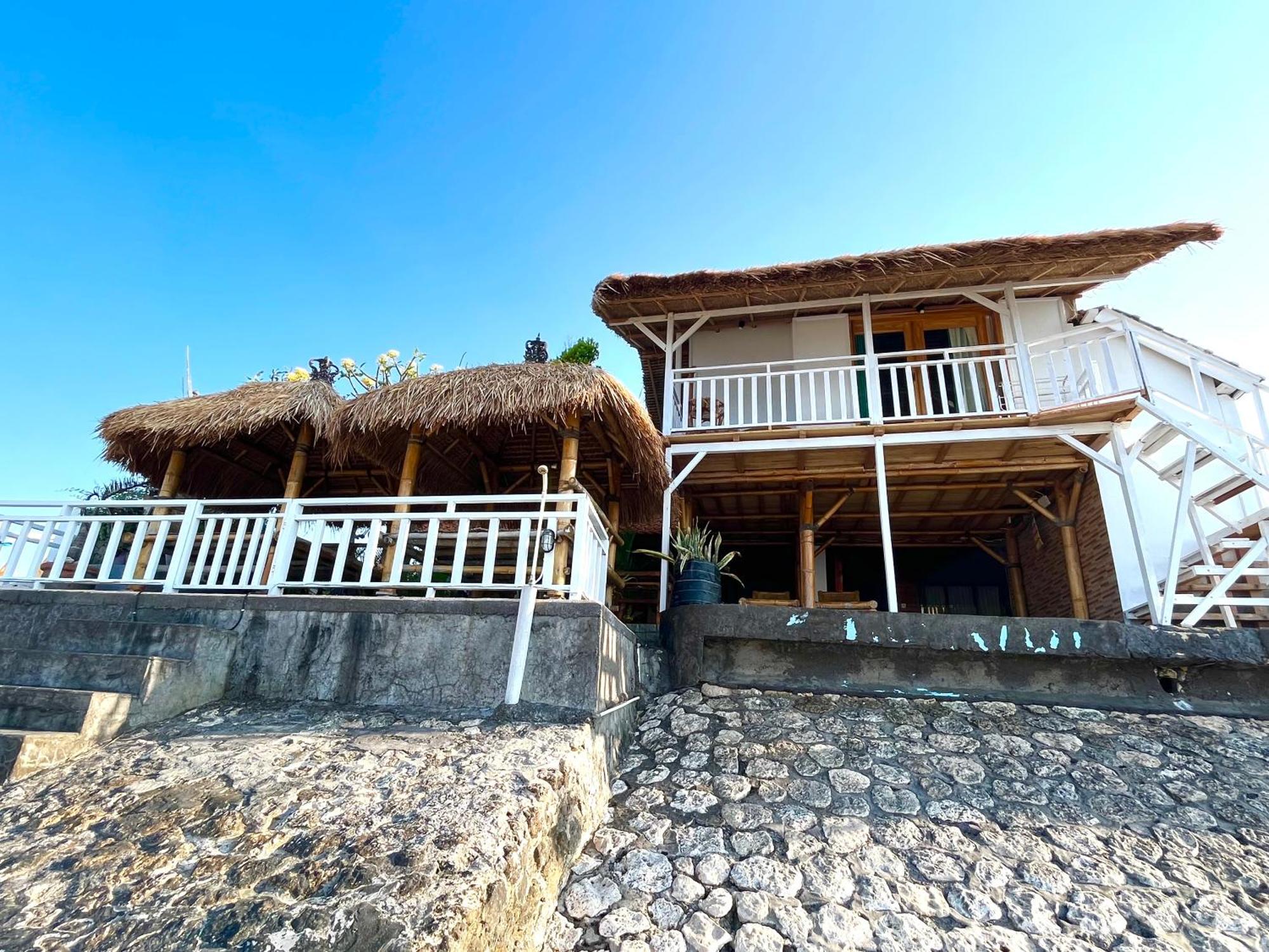 Coastal Inn Batununggul Dış mekan fotoğraf