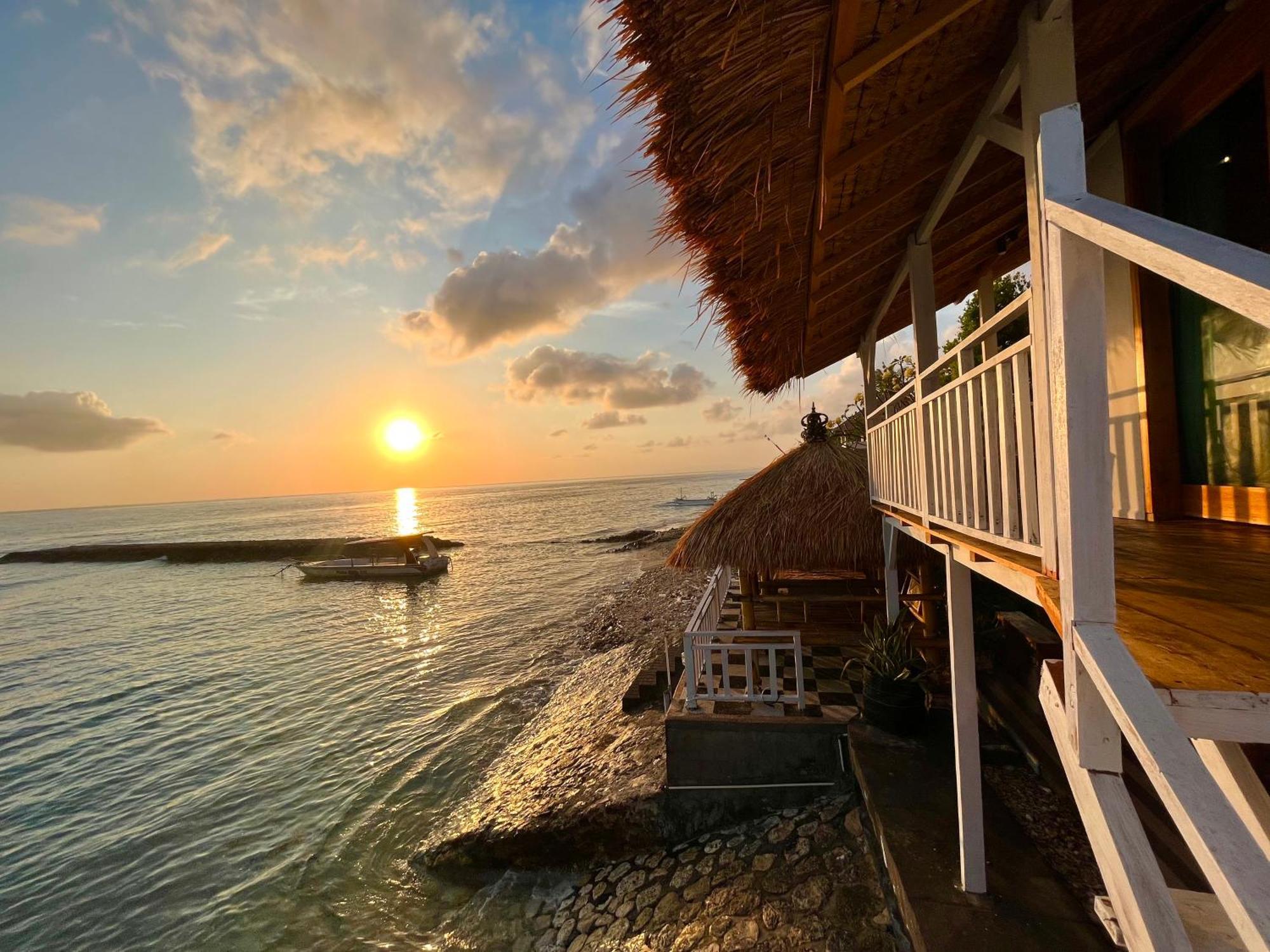 Coastal Inn Batununggul Dış mekan fotoğraf